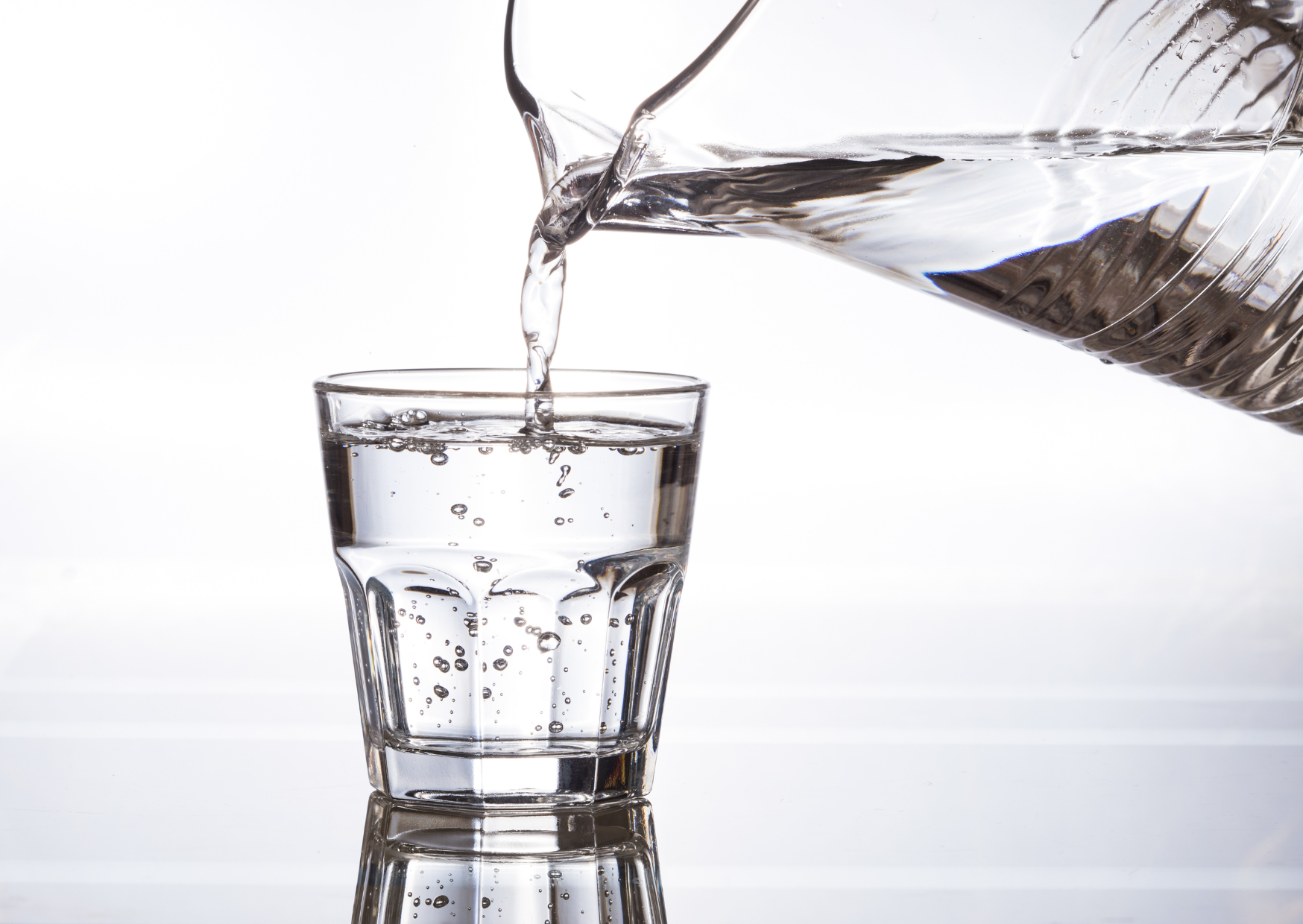 Wasser mit Geschmack – Kreative Tipps, um mehr zu trinken